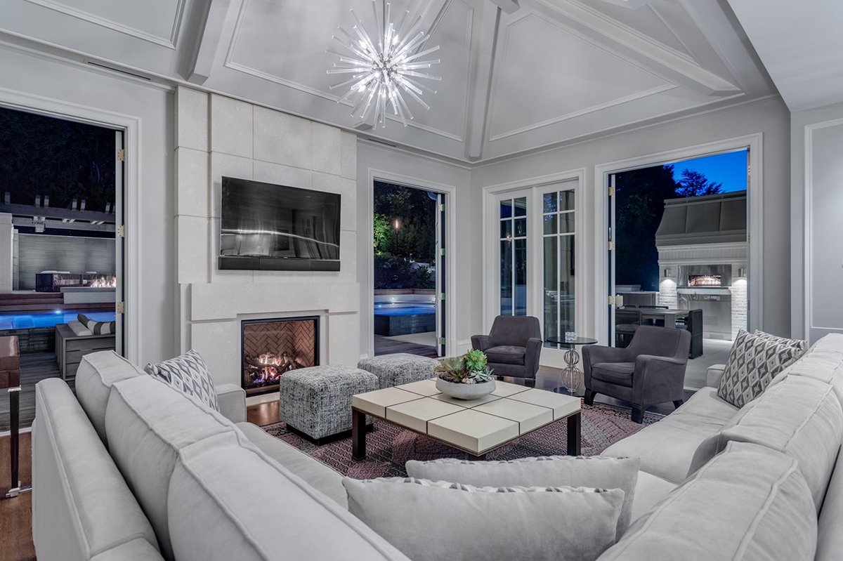 1126 Wolfe Avenue, Vancouver 5