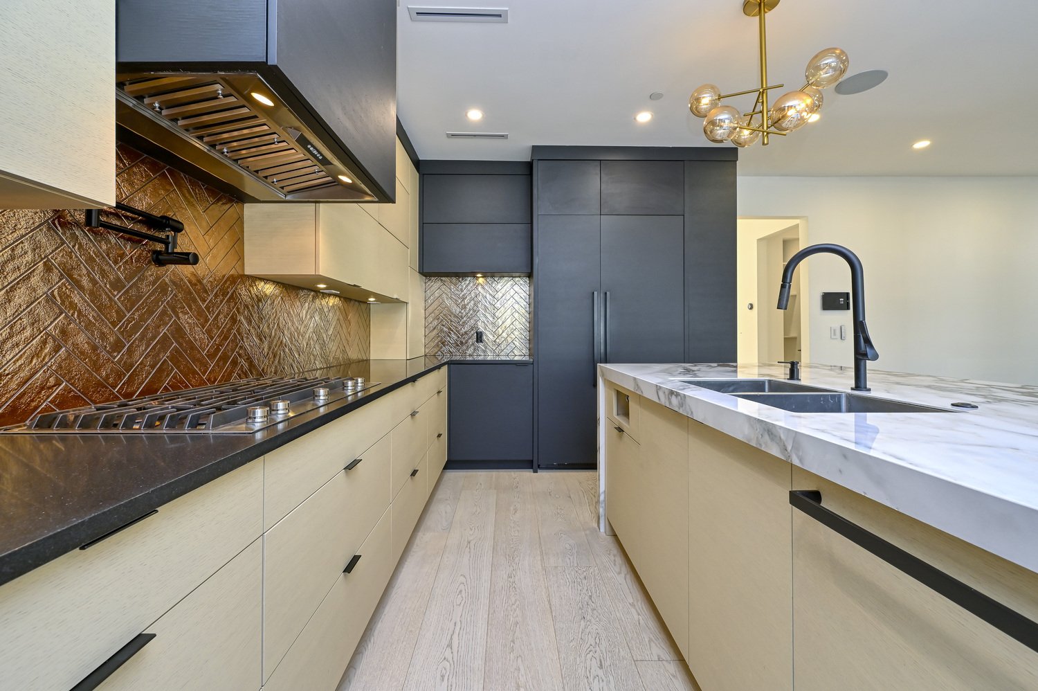 1955 W 42nd Avenue, Vancouver 10