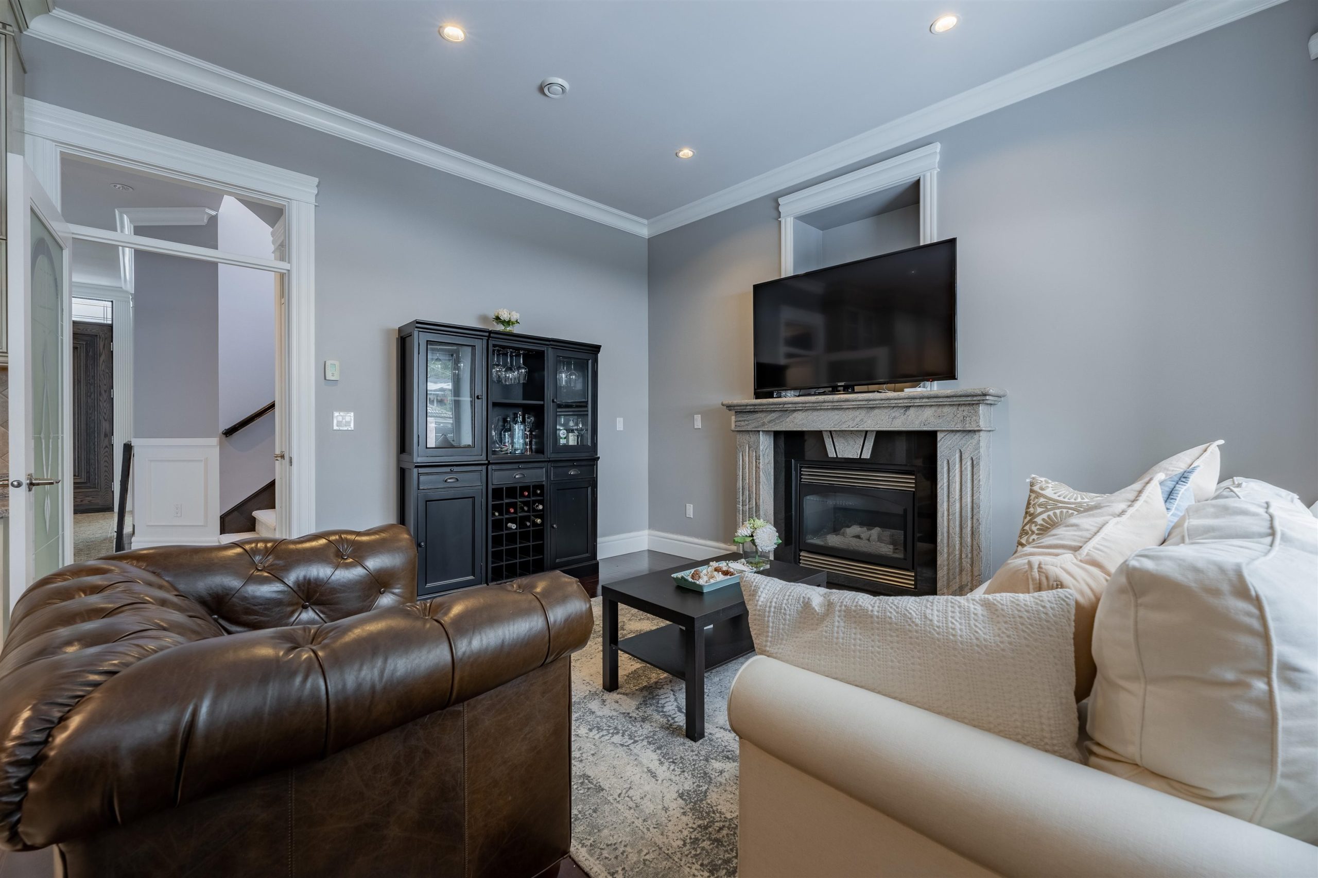 6258 VINE STREET 10