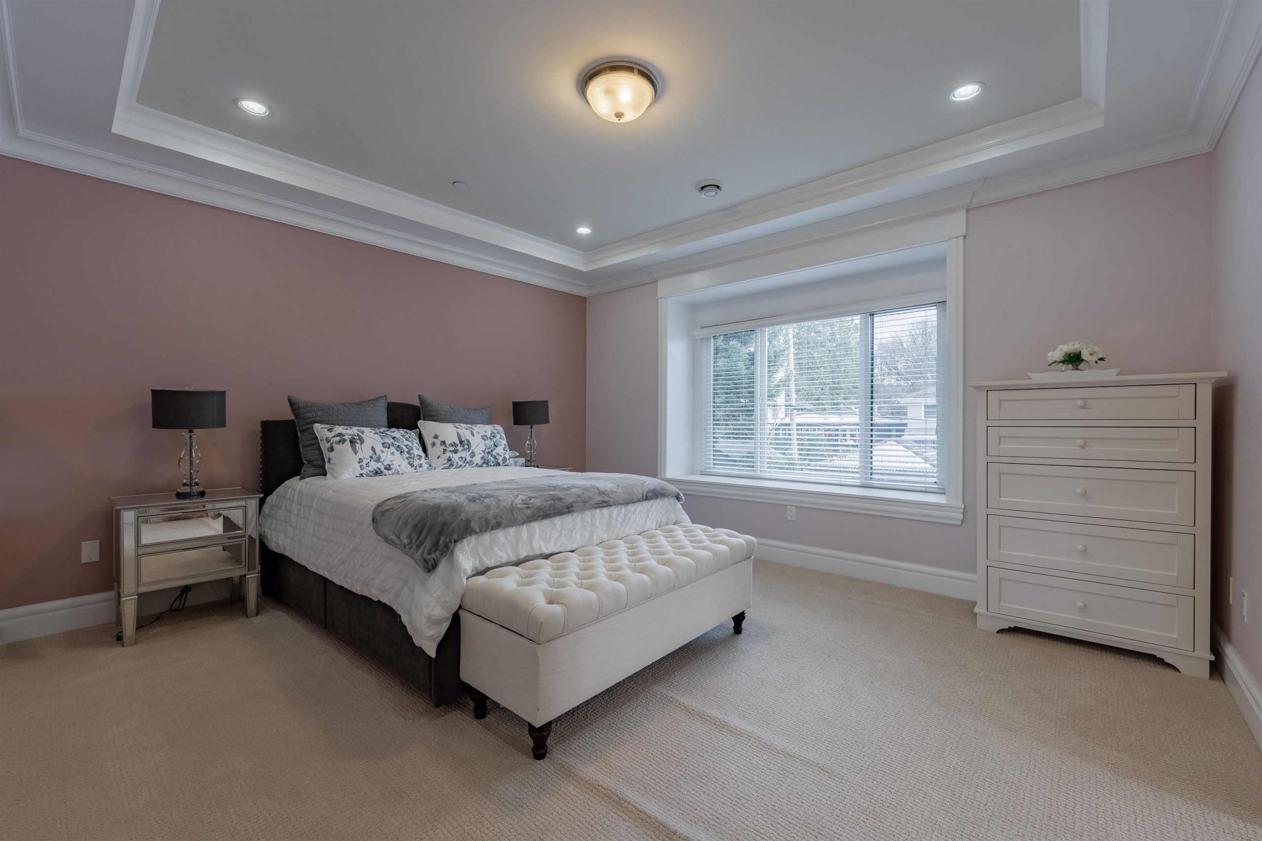 6258 VINE STREET 19