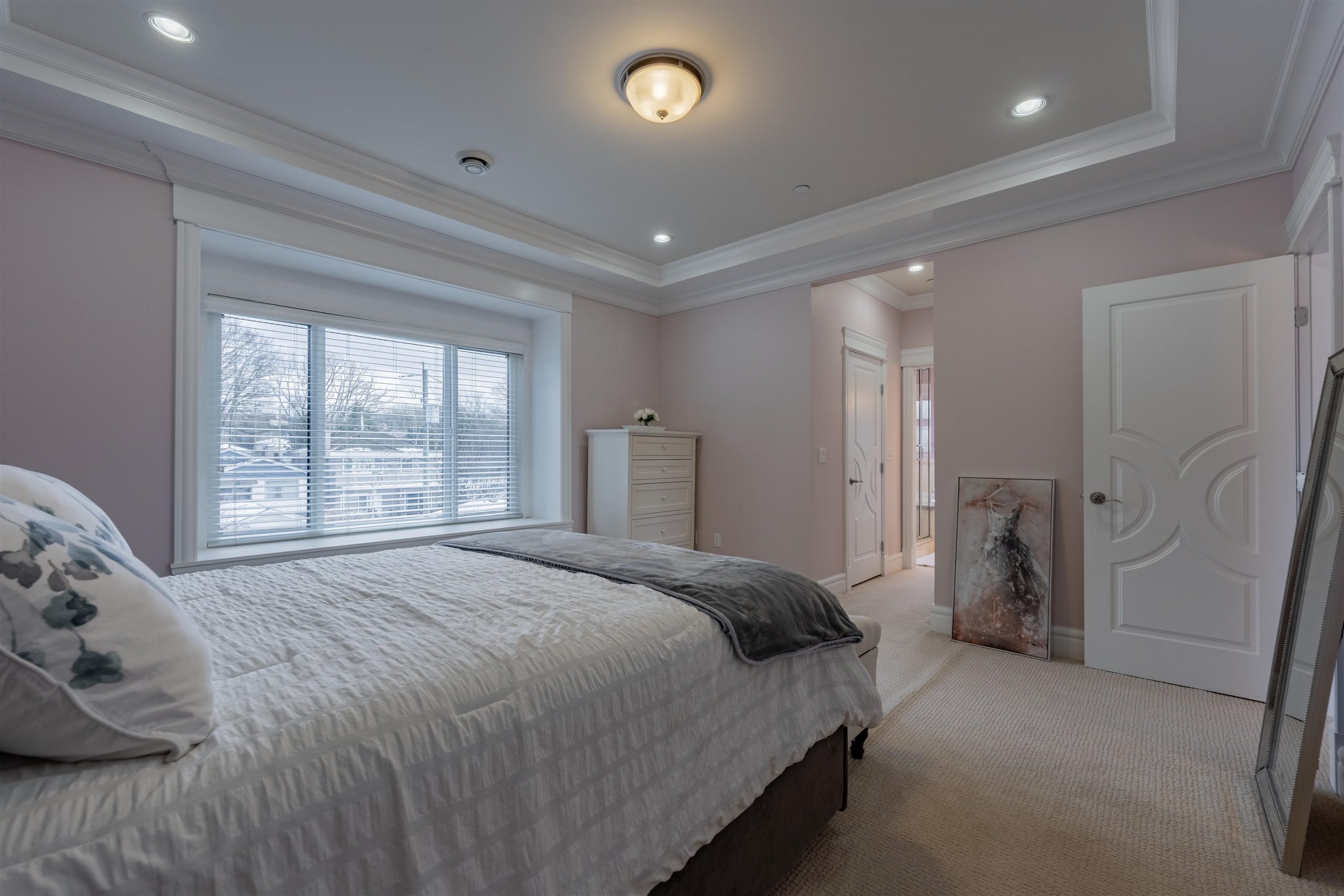6258 VINE STREET 28