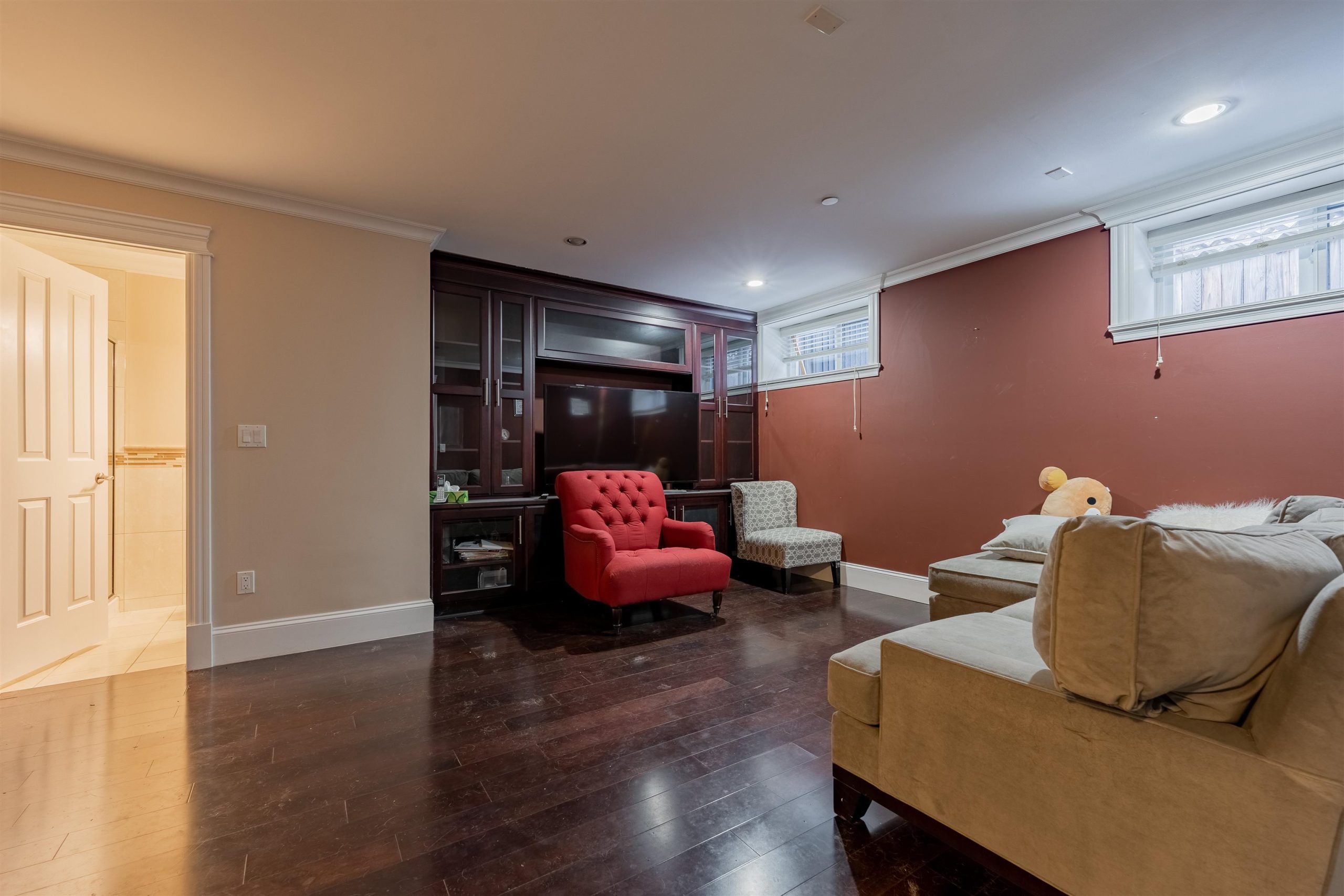 6258 VINE STREET 31