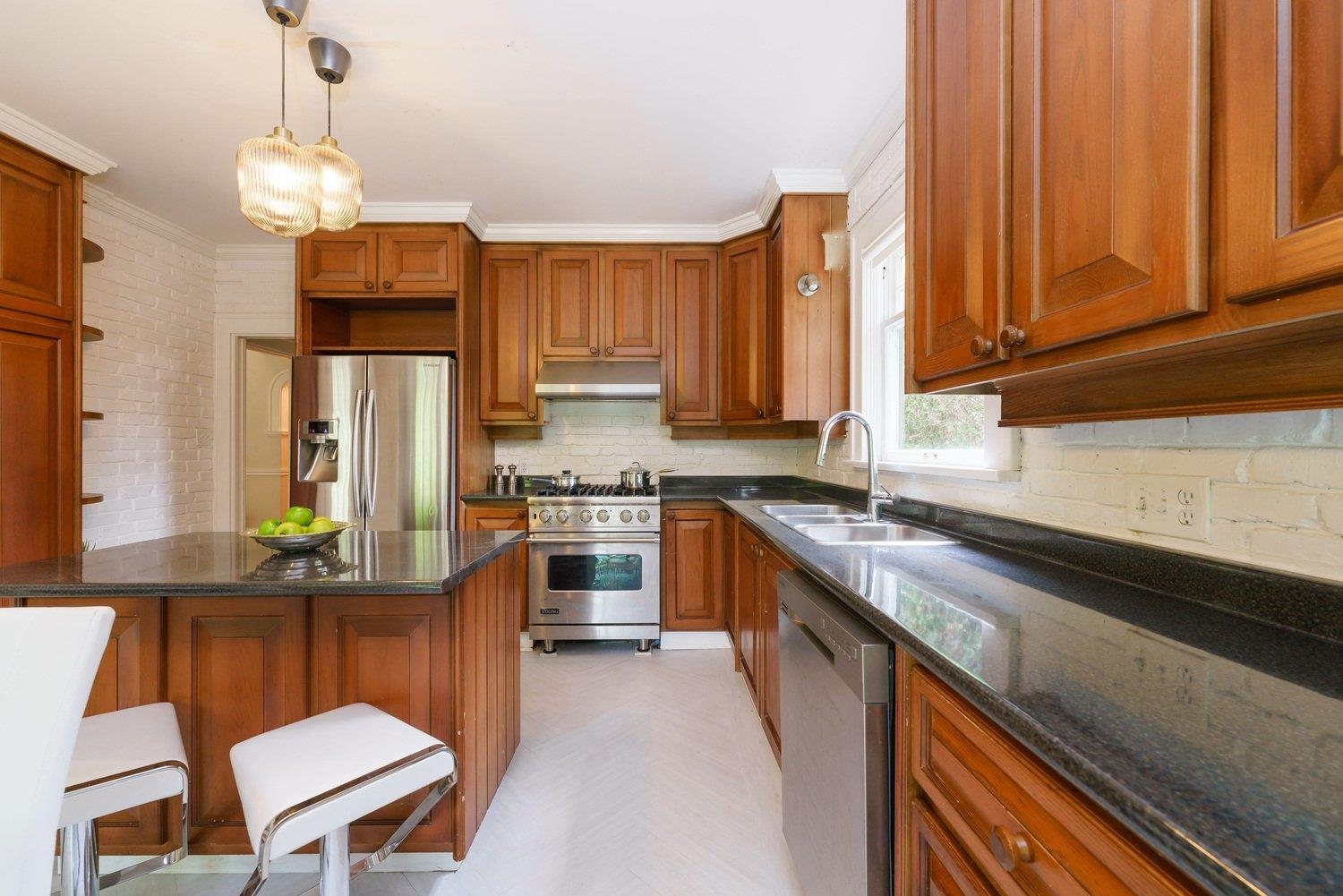 1676 W 28TH AVENUE 16