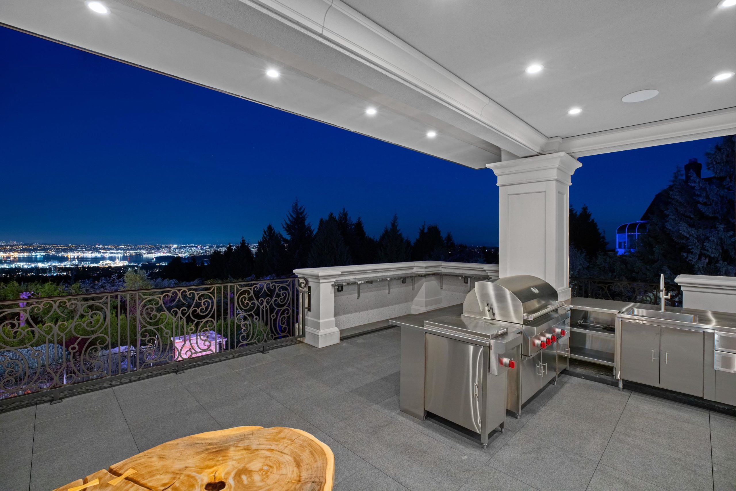 1436 SANDHURST PLACE 13