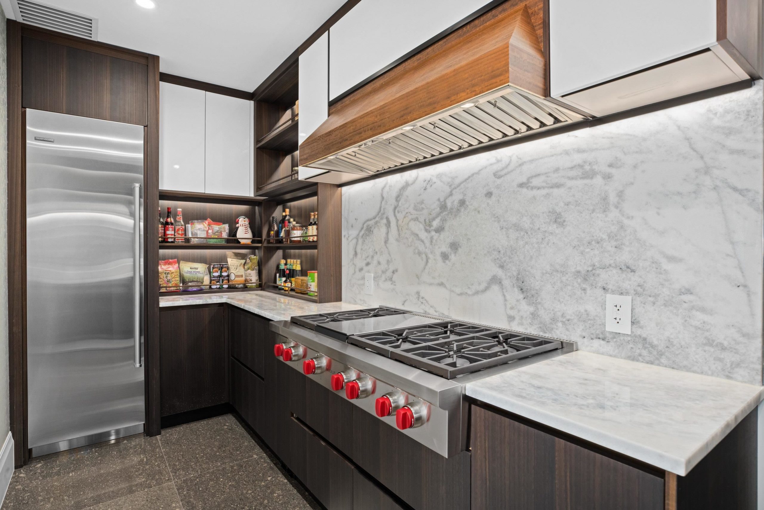 1436 SANDHURST PLACE 19