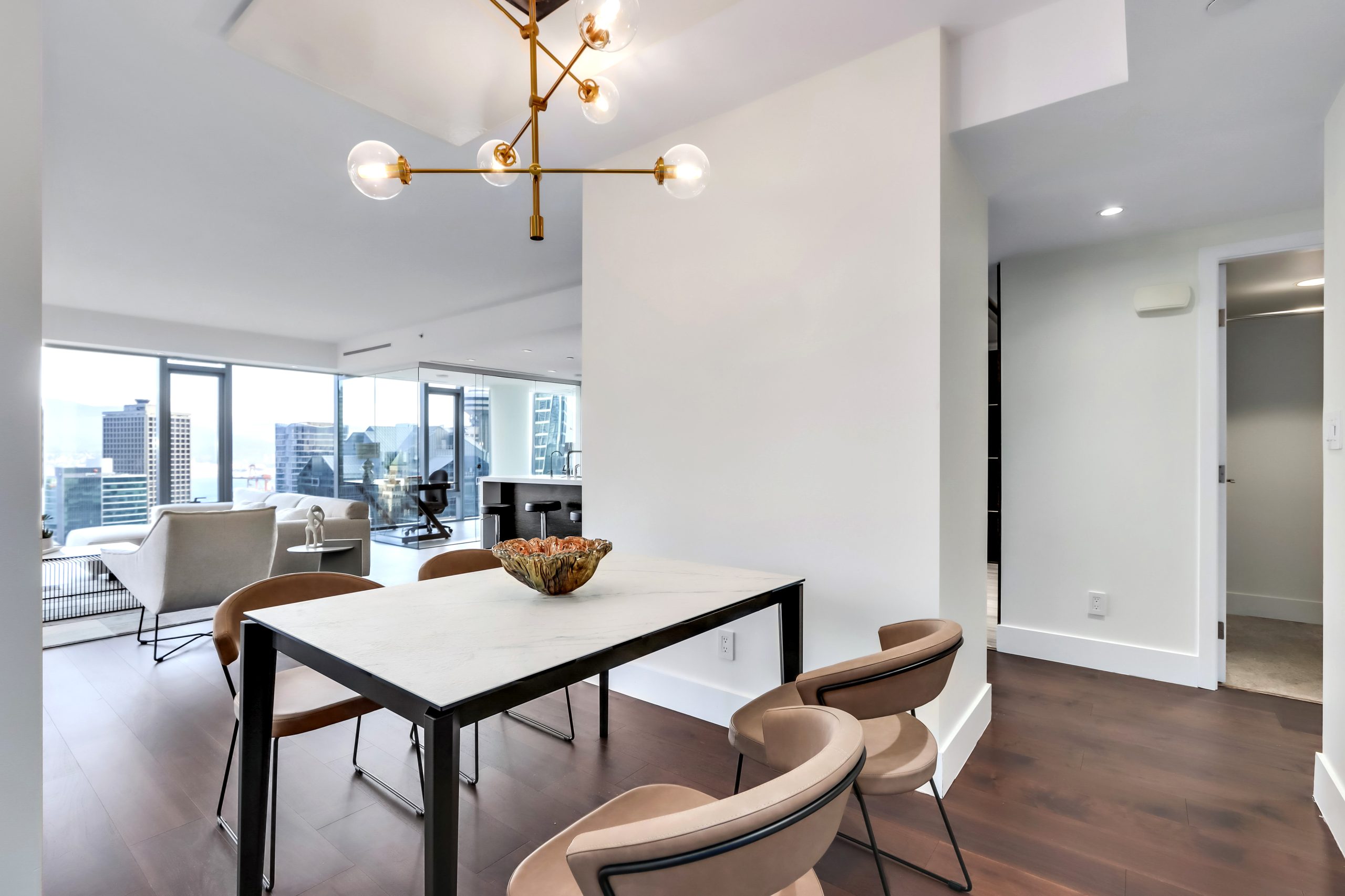 2502 667 Howe Street, Vancouver 10