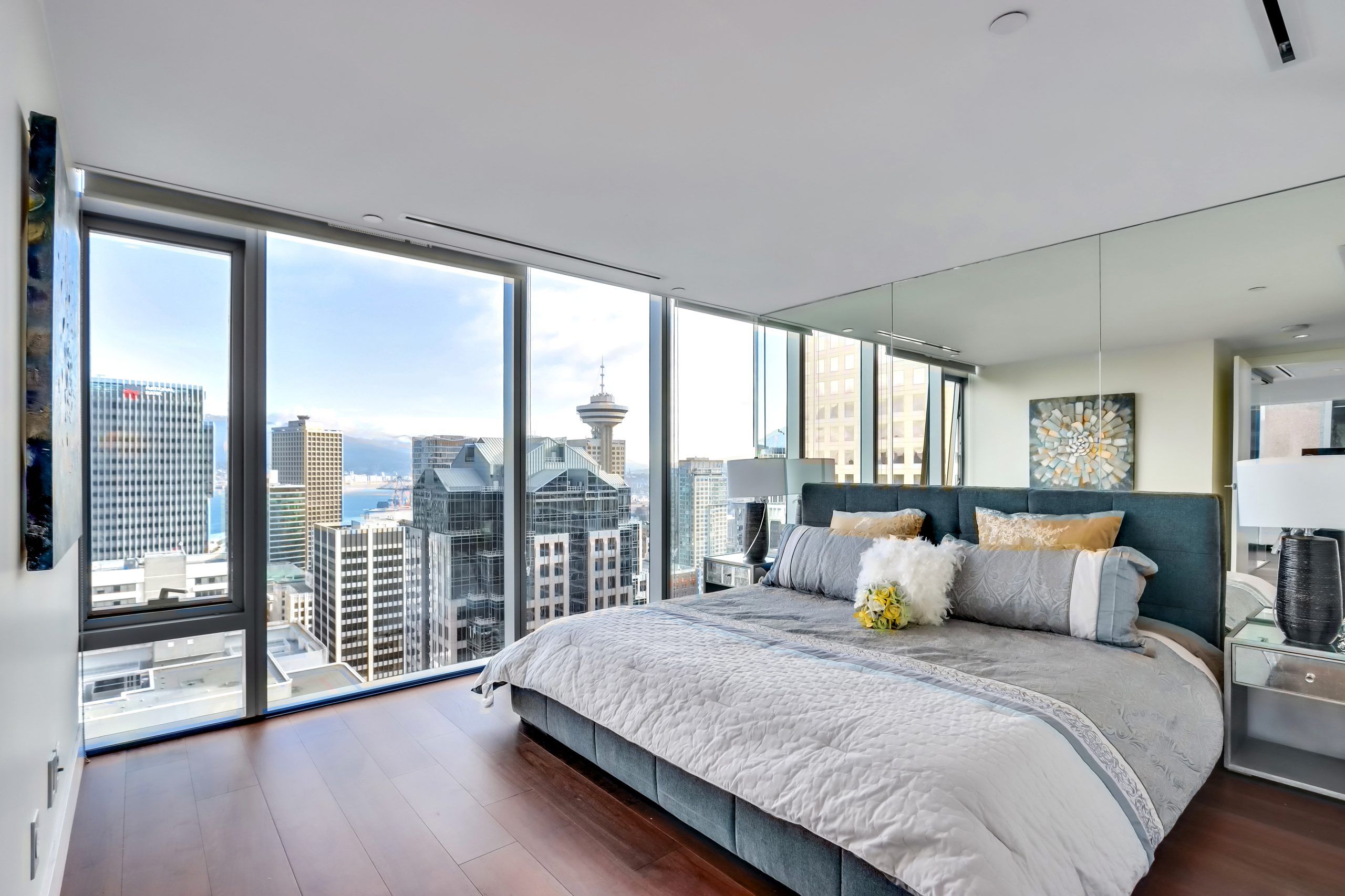 2502 667 Howe Street, Vancouver 12