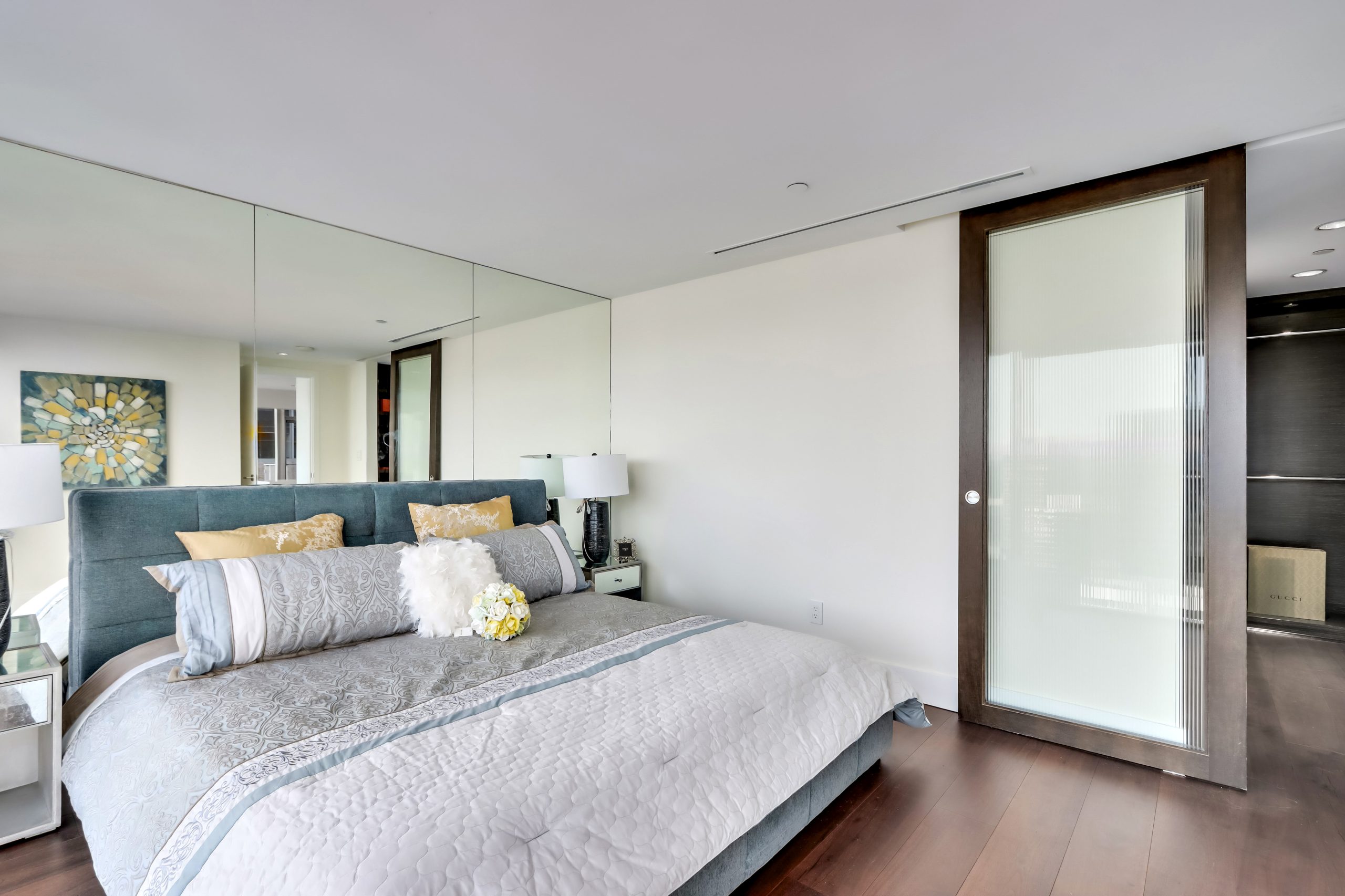2502 667 Howe Street, Vancouver 13