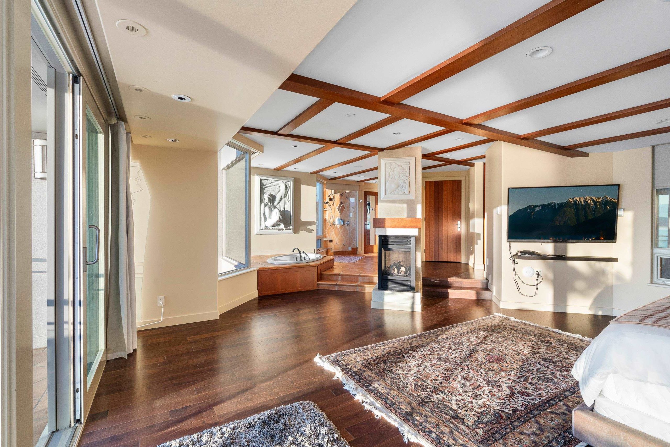 6257 Taylor Drive 23