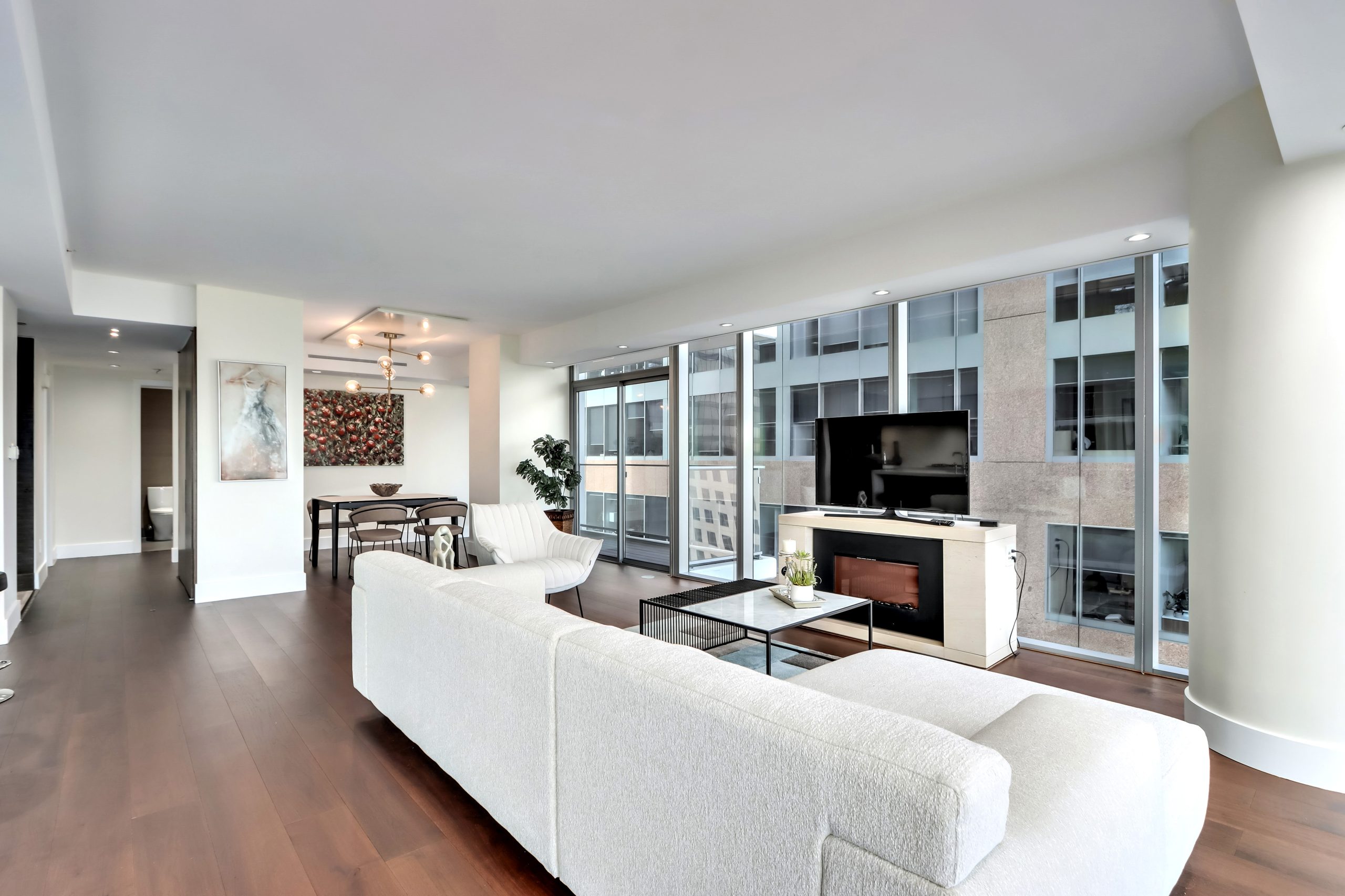 2502 667 Howe Street, Vancouver 4