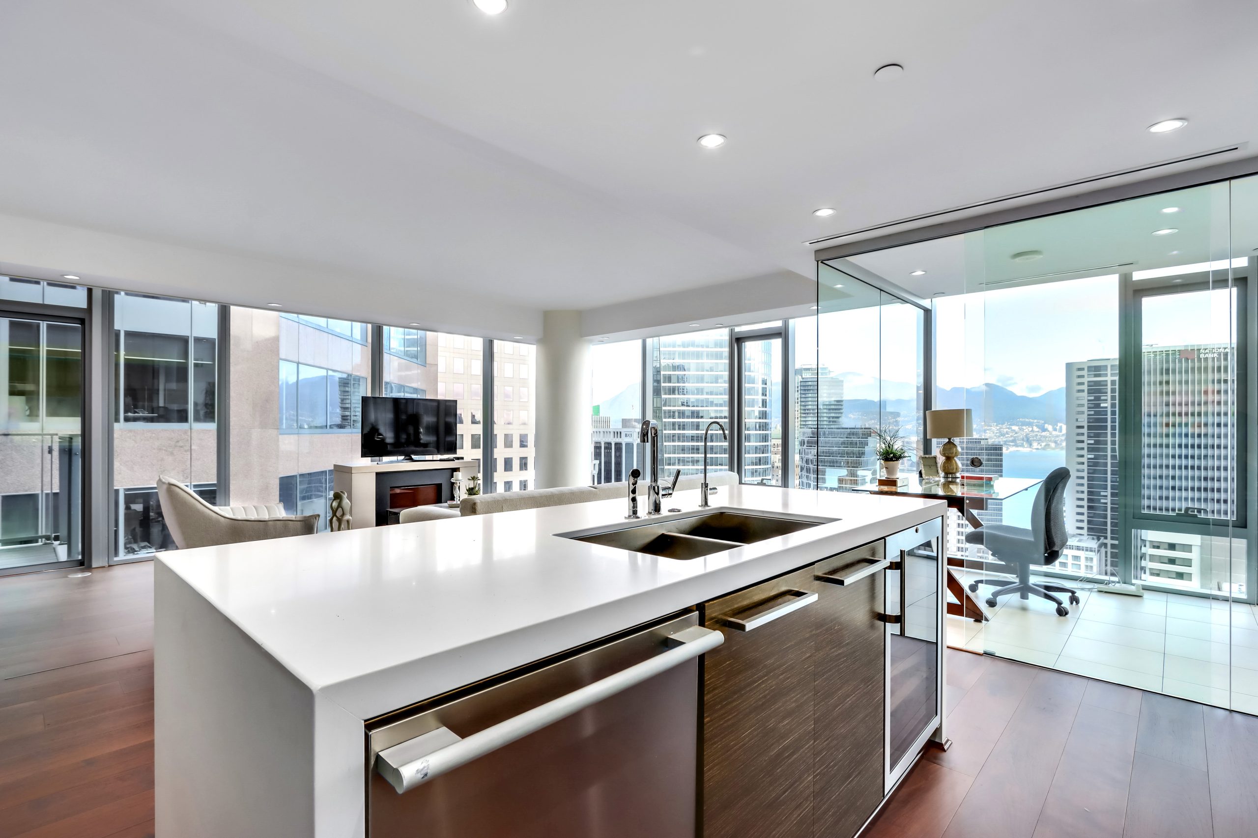 2502 667 Howe Street, Vancouver 8