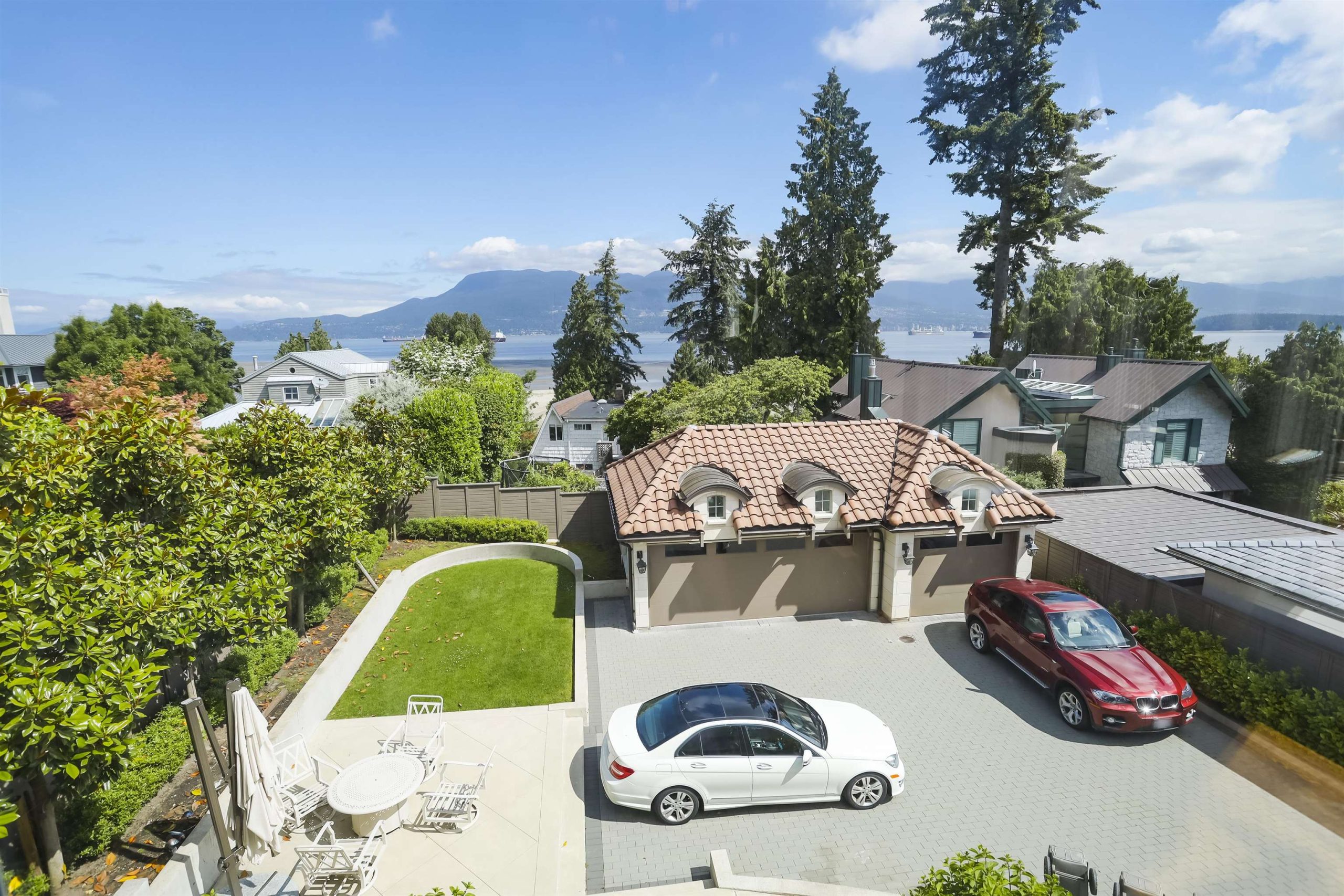4651 Simpson Avenue, Vancouver 26