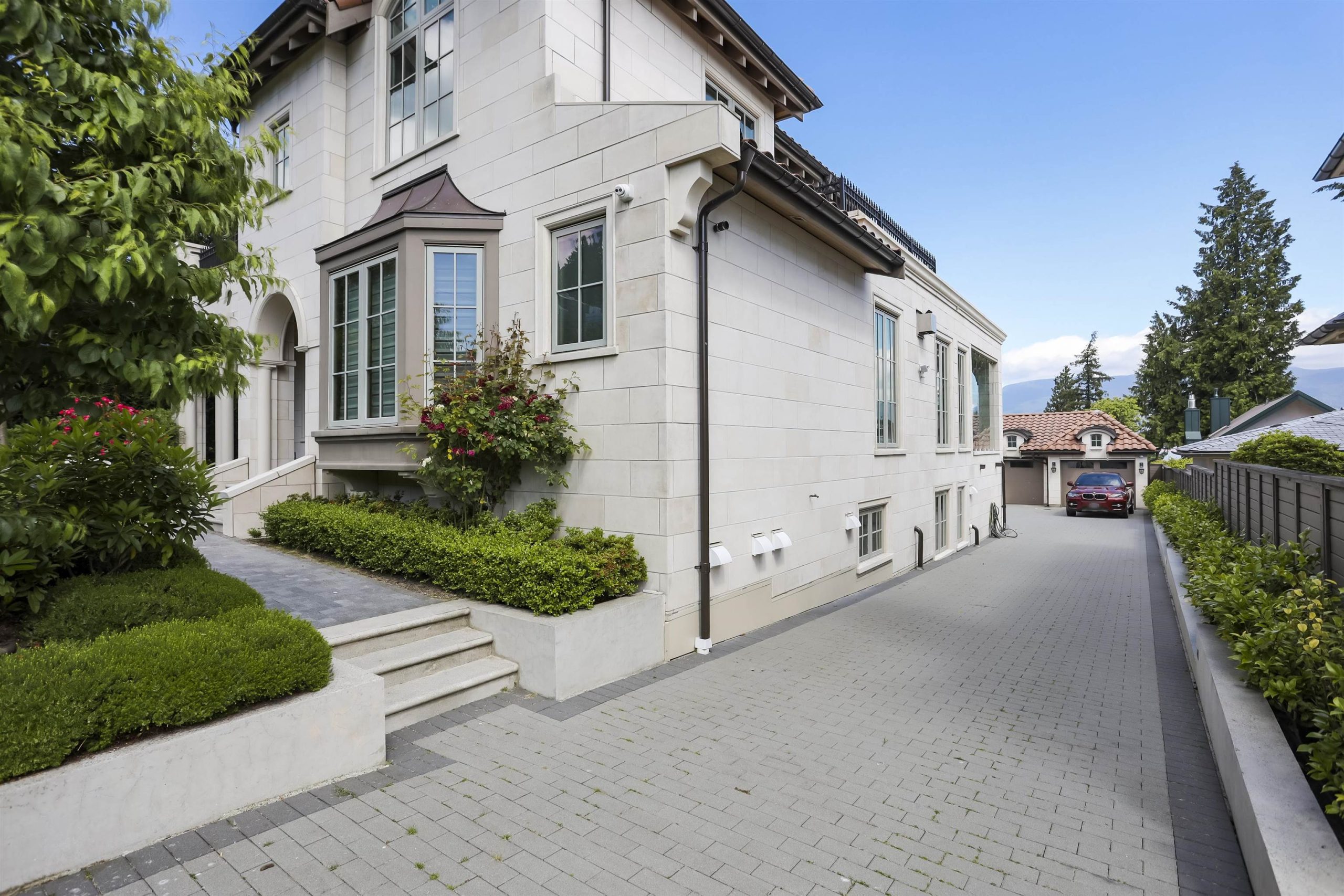 4651 Simpson Avenue, Vancouver 30